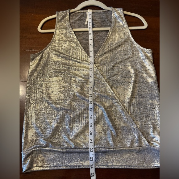 Anthropologie Metallic Sleeveless Summer Tank Top Size M Beach Vacation Y2K - Picture 9 of 10
